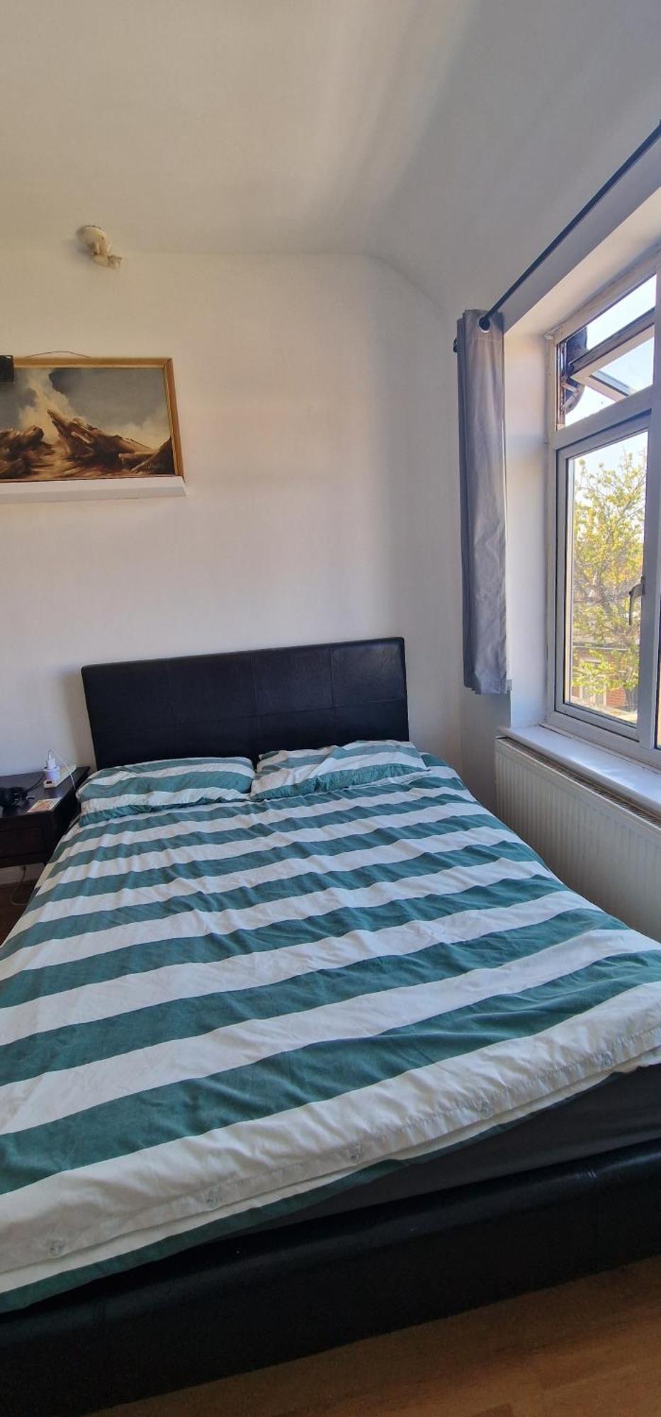 Ritz Place 3 Northolt  Стая снимка